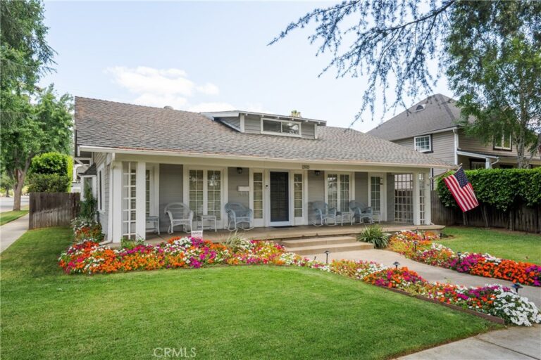 2411 3rd, La Verne