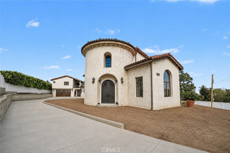 2426 Sierra, Upland