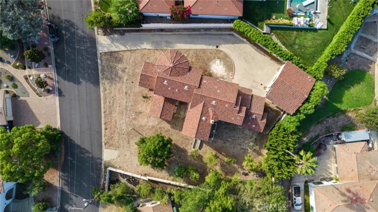 2426 Sierra, Upland