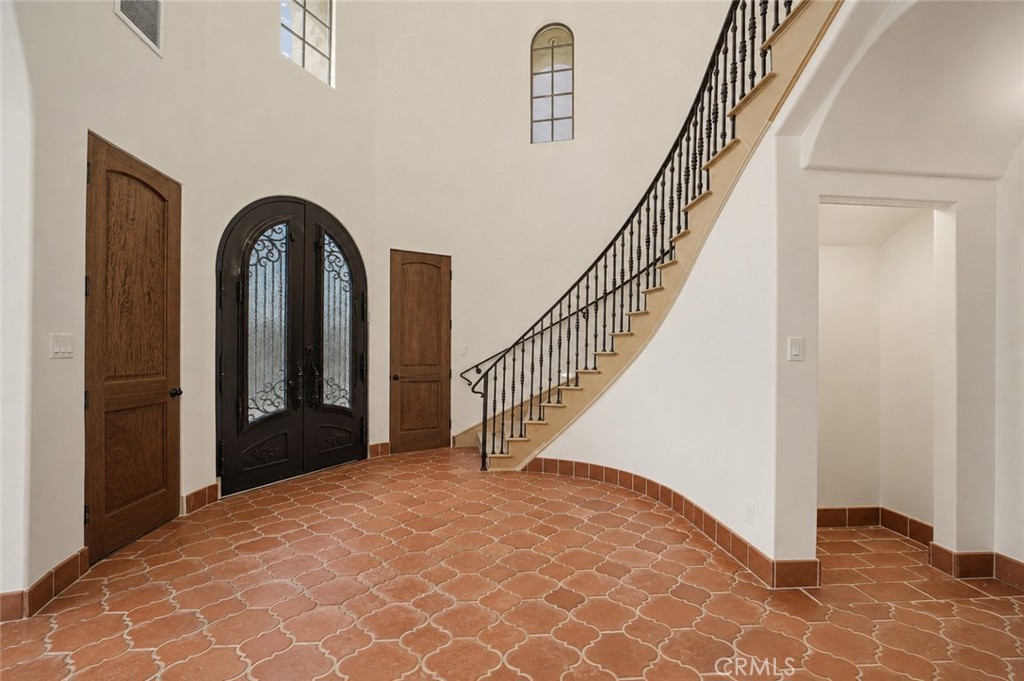 2426 Sierra, Upland