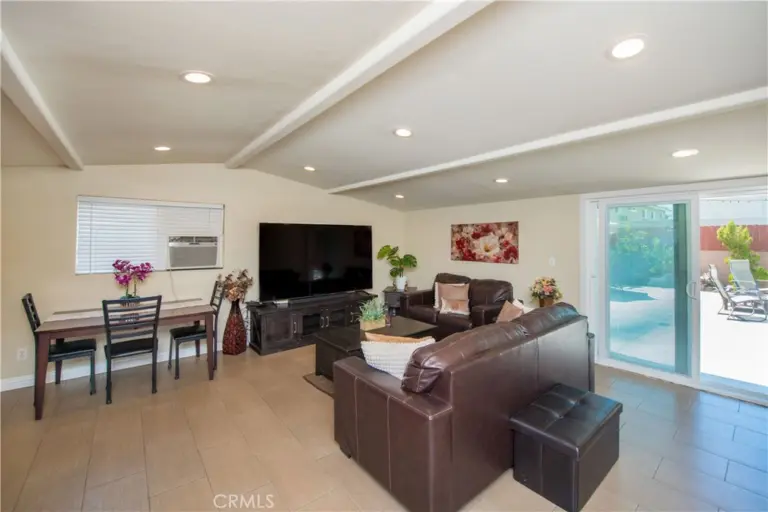 243 S Gardenglen, West Covina