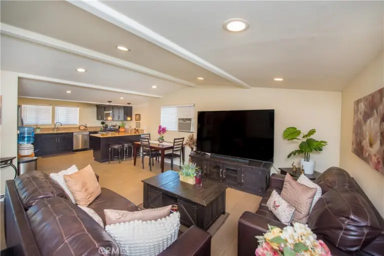 243 S Gardenglen, West Covina