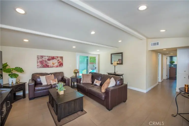 243 S Gardenglen, West Covina