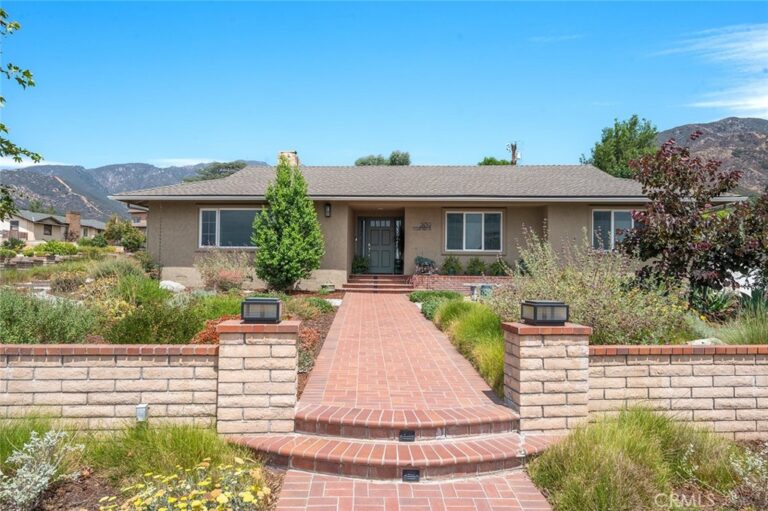 2439 Ocean View, Upland