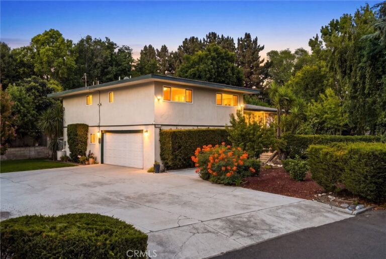 2449 Euclid Cres, Upland