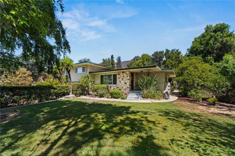 2449 Euclid Cres, Upland