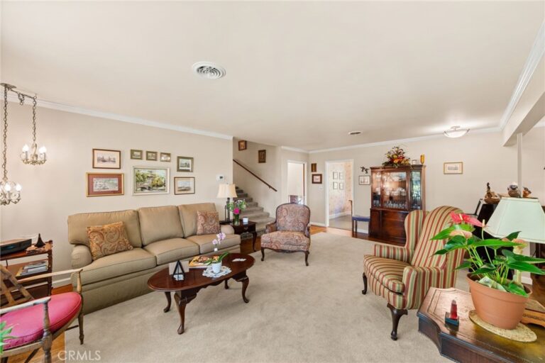 2449 Euclid Cres, Upland