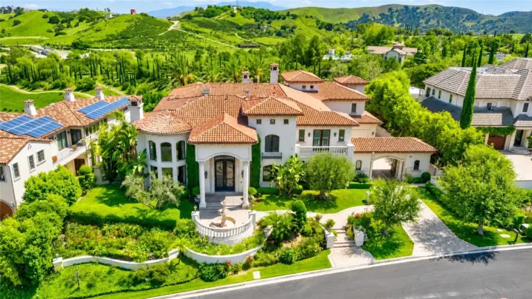 2465 Collinas, Chino Hills