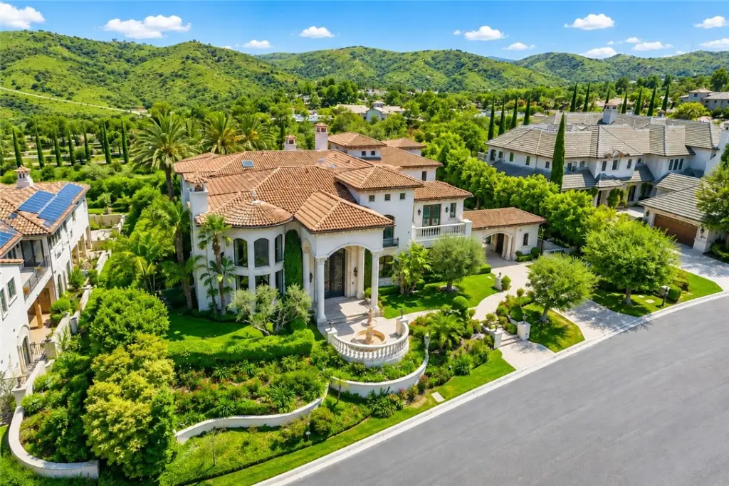 2465 Collinas, Chino Hills