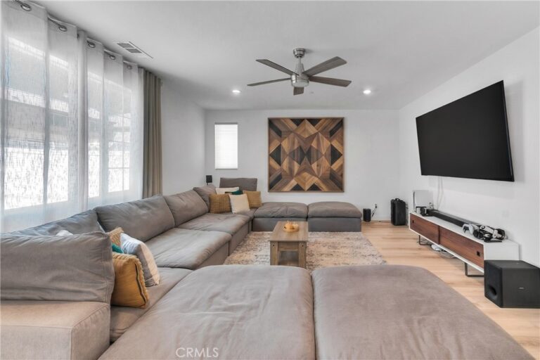 2484 Allegheny Road, Rialto