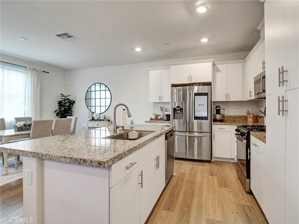 2497 Gunner Ridge, Rialto