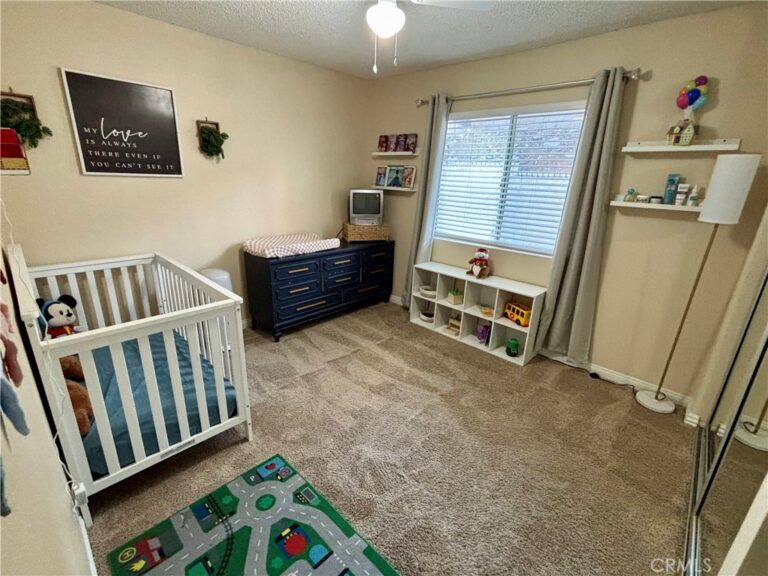 2522 W Calle Vista Drive, Rialto