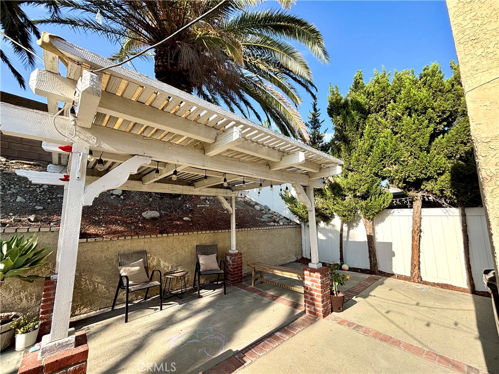 2522 W Calle Vista Drive, Rialto