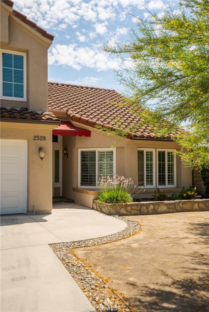 2528 Sloan, La Verne