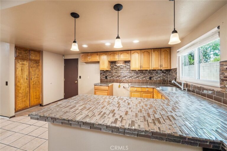 254 E Cerritos, Rialto