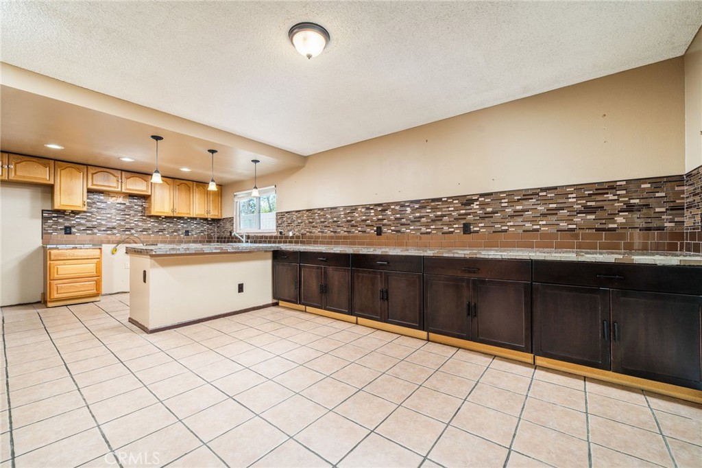 254 E Cerritos, Rialto