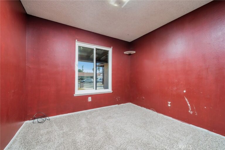 254 E Cerritos, Rialto