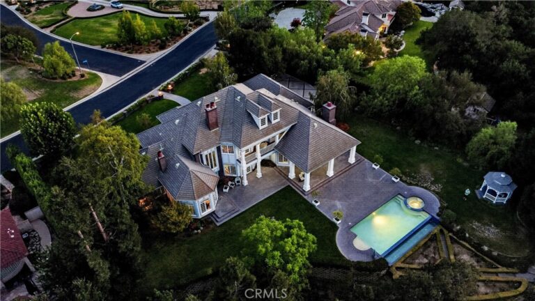 25423 Brassie Lane, La Verne