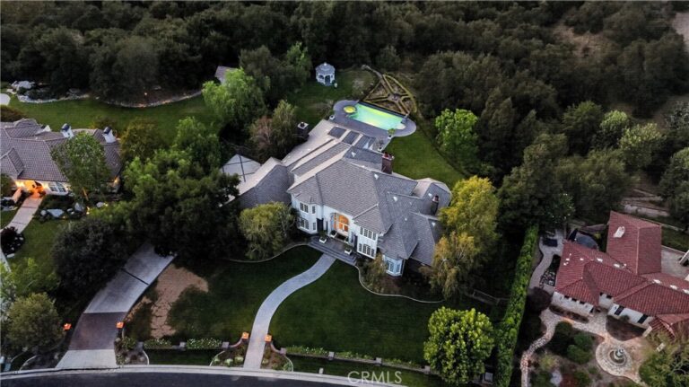25423 Brassie Lane, La Verne