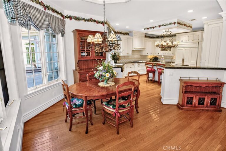 25423 Brassie Lane, La Verne