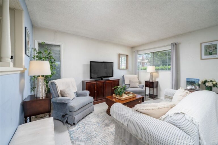 2549 College Lane, La Verne