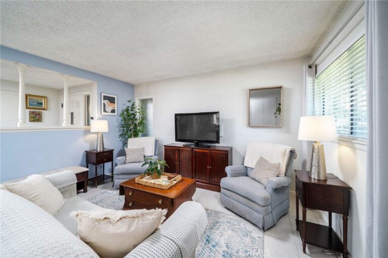 2549 College Lane, La Verne