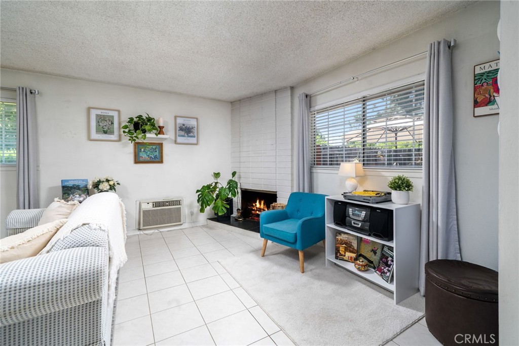 2549 College Lane, La Verne