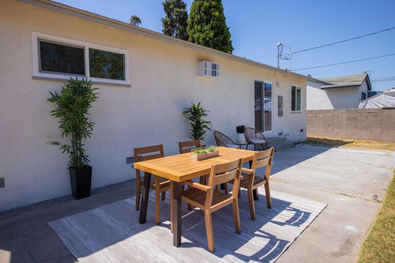 2559 Kellogg Park Drive, Pomona