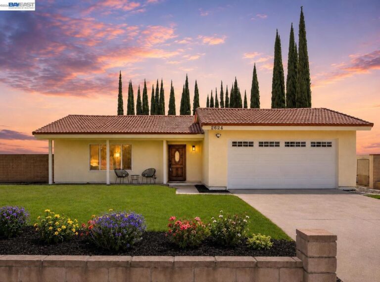 2624 Damien Ave, La Verne