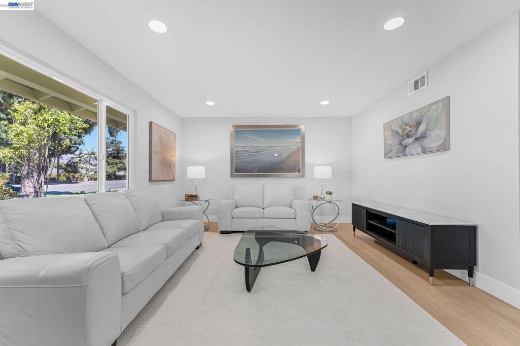 2624 Damien Ave, La Verne