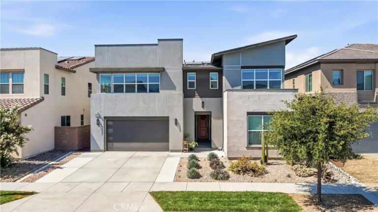 2653 E Scarlett Lane, Ontario