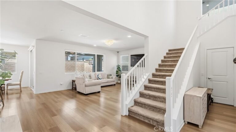 2653 E Scarlett Lane, Ontario