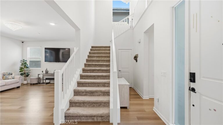 2653 E Scarlett Lane, Ontario