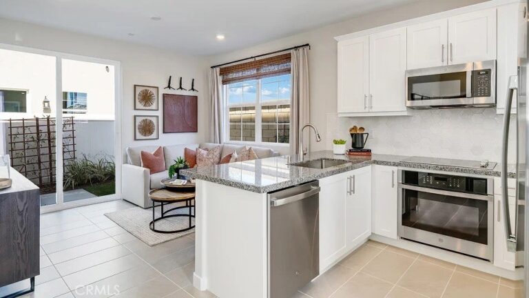 2660 E Lincoln Paseo, Ontario