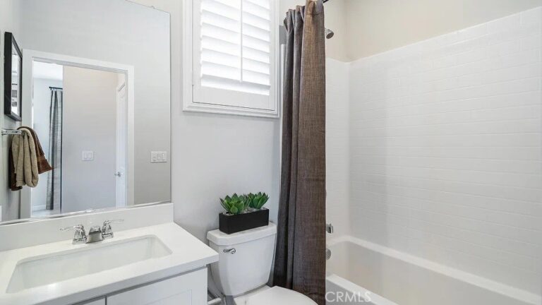 2660 E Lincoln Paseo, Ontario