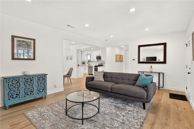 268 W Willow, Pomona