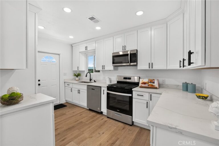 268 W Willow, Pomona