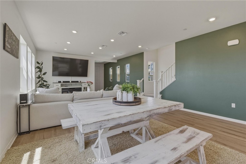 2684 E Towhee, Ontario