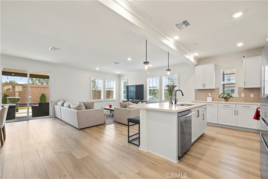 2689 E Towhee, Ontario