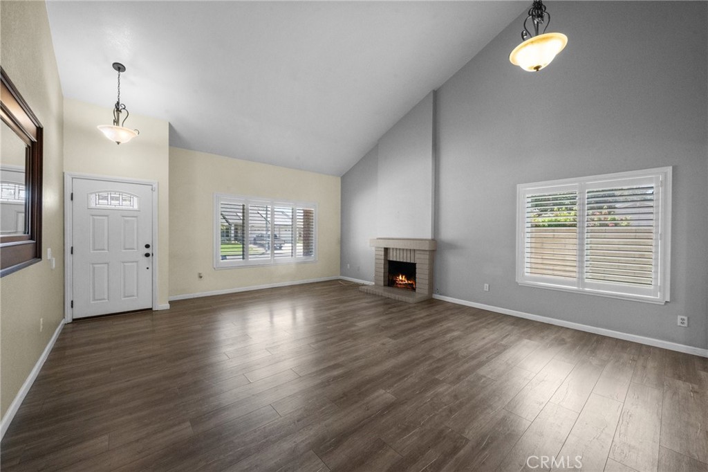 2742 S Desert Forest, Ontario