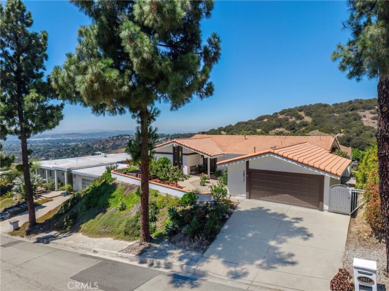 2817 N Mountain Avenue, Claremont