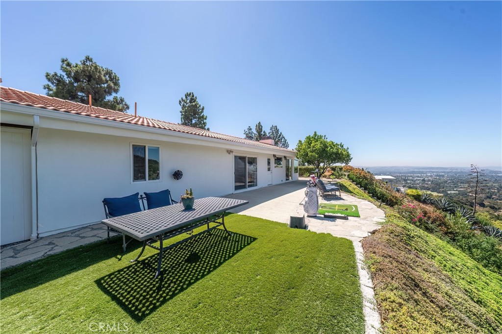 2817 N Mountain Avenue, Claremont