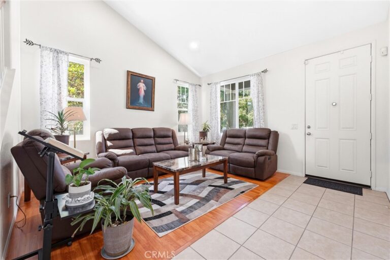 2822 Parksquare, Pomona