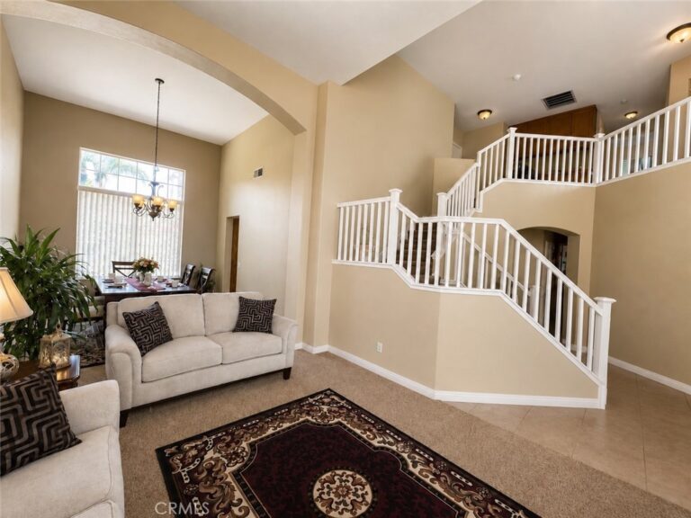 2847 S Holmes, Ontario