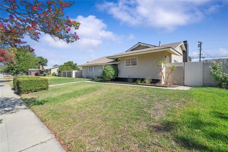 285 E Mckinley Avenue, Pomona