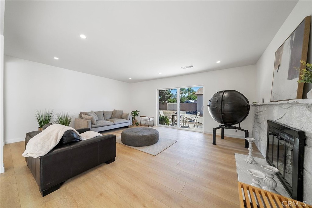 285 E Mckinley Avenue, Pomona