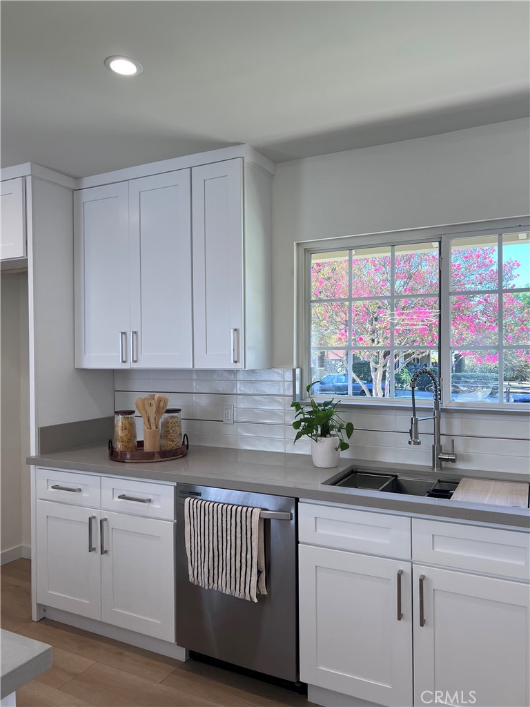 285 E Mckinley Avenue, Pomona