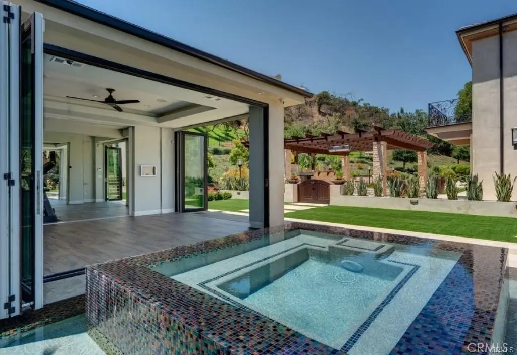 2855 Oak Knoll Drive, Diamond Bar