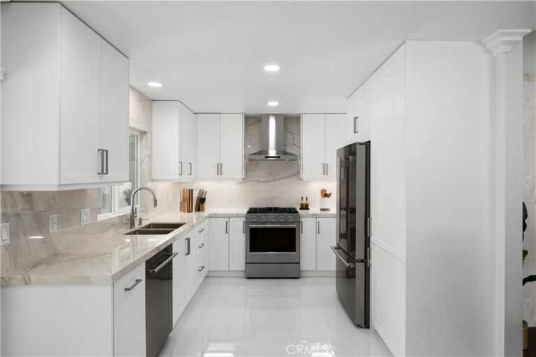 3004 Cardamon, Rialto