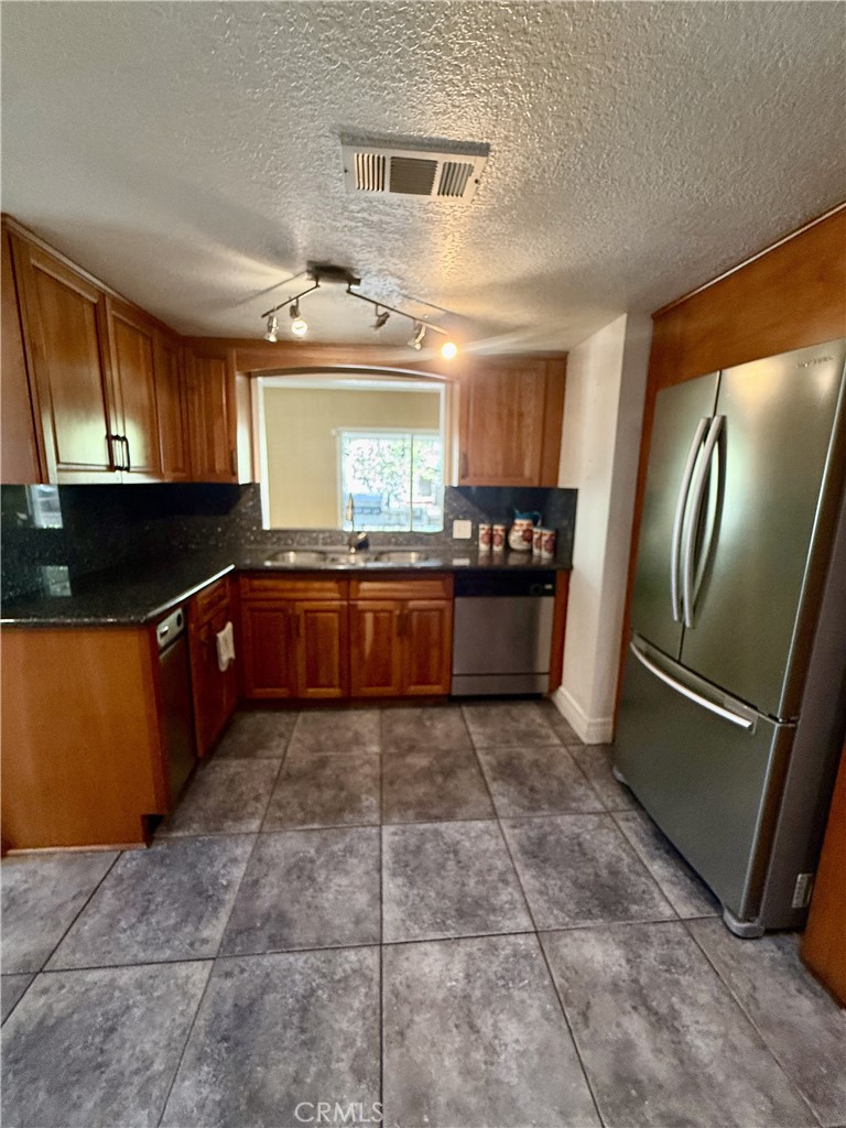 3054 N Forest, Rialto